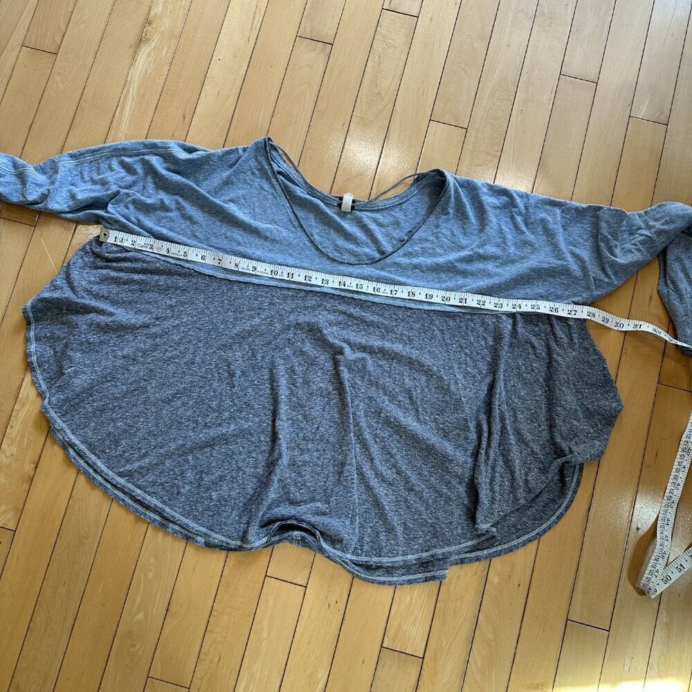 FREE PEOPLE / WE THE FREE Boxy Two Tone Long Sleeve T Shirt - Medium - Picture 8 of 9
